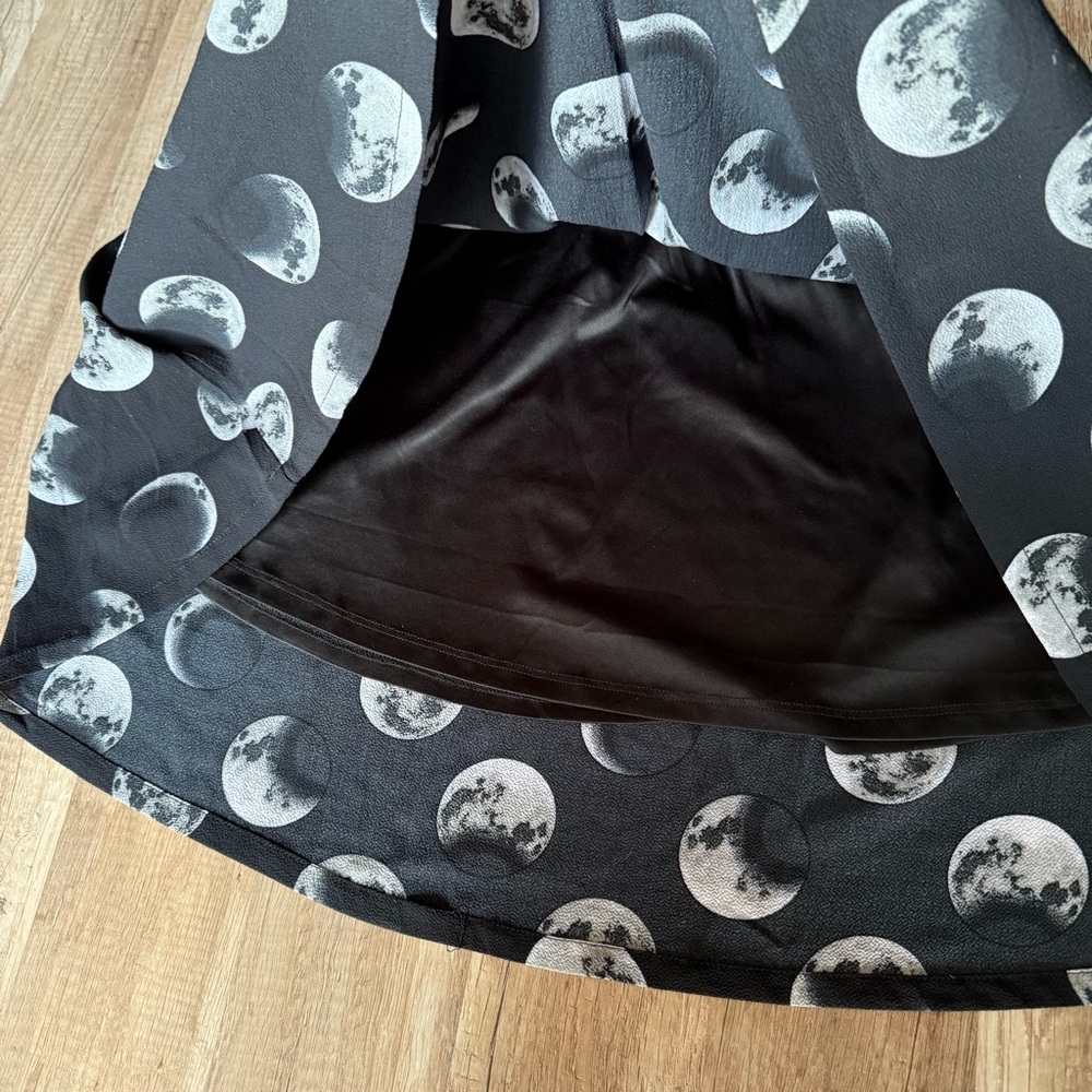 Hot Topic Black Skirt With White Moon Pattern - Picture 3 of 4